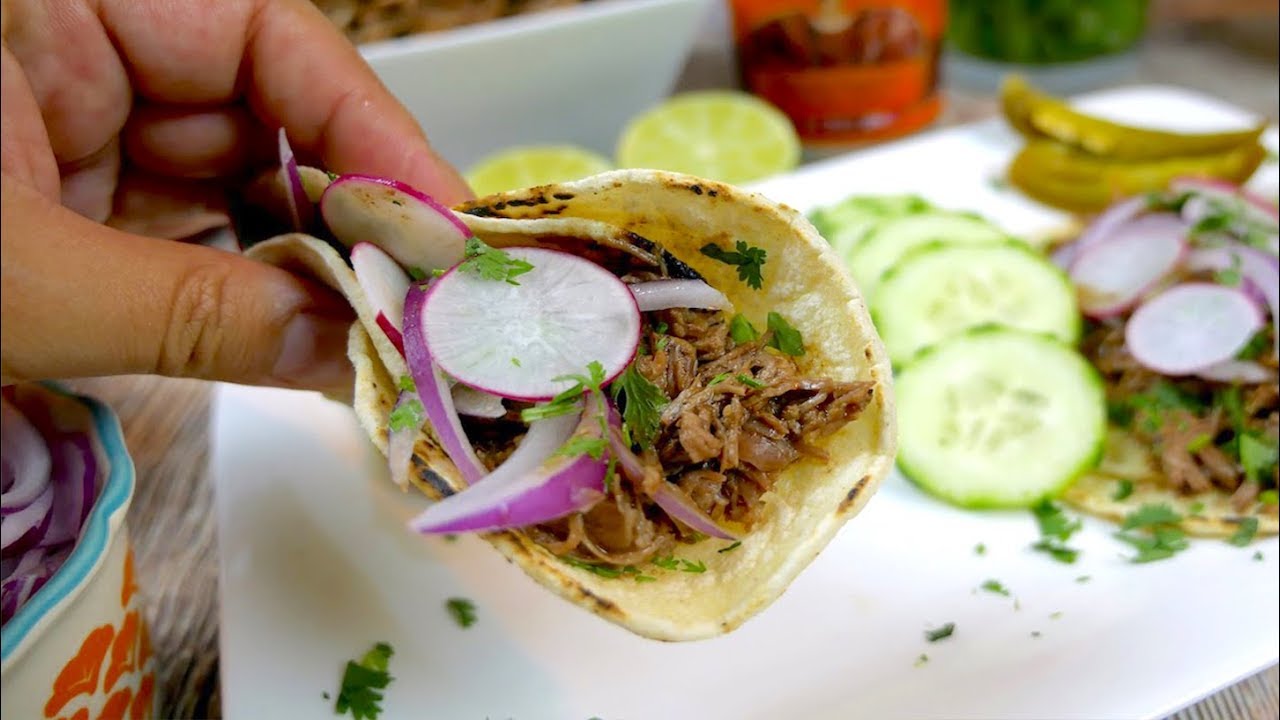 Tacos de carne estilo barbacoa en olla programable