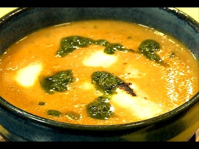 sopa de albahaca con tomate asado en olla programable